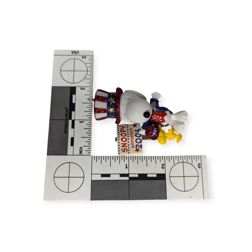 2004 Hallmark Keepsake Ornament Collector's Series Snoopy The Winning Ticket